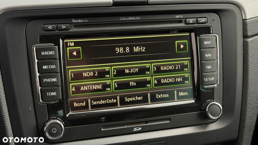 Skoda Superb 2.0 TDI Elegance DSG - 28