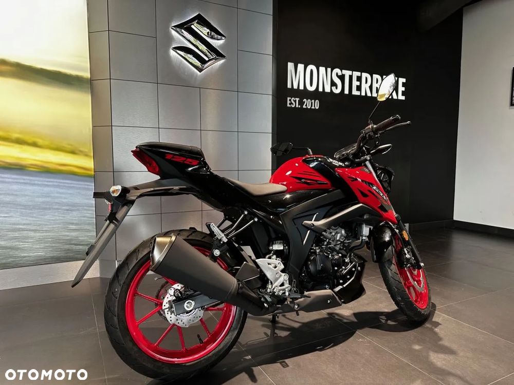 Suzuki GSX - 16