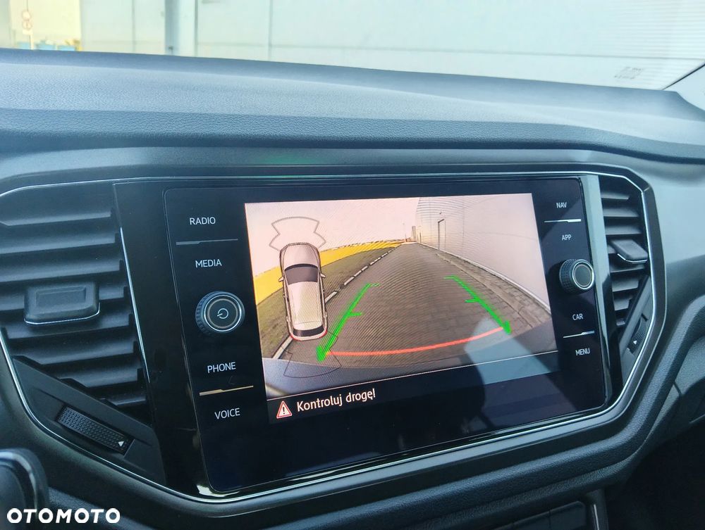 Volkswagen T-Roc - 8