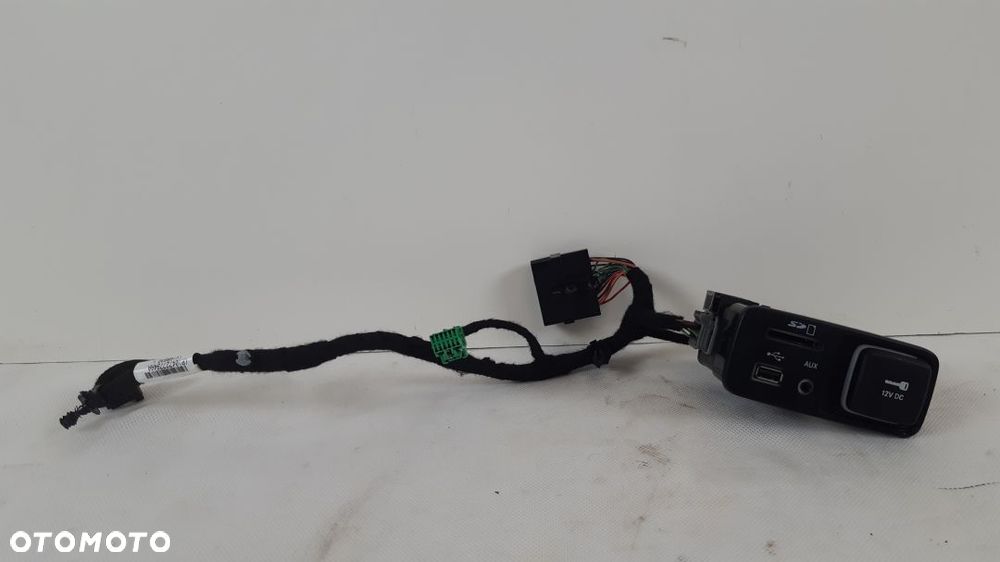 JEEP CHEROKEE KL GNIAZDO USB SD AUX 68146071AC - 2
