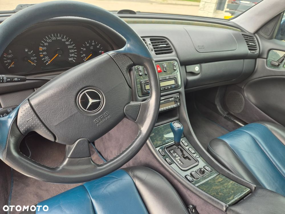 Mercedes-Benz CLK 320 - 36