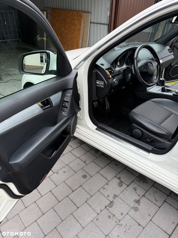 Mercedes-Benz Klasa C 230 Avantgarde - 9