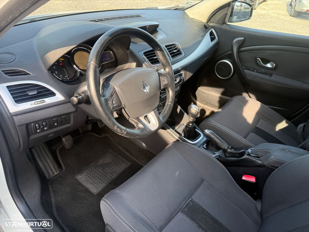 Renault Mégane Sport Tourer 1.5 dCi Emotion - 8