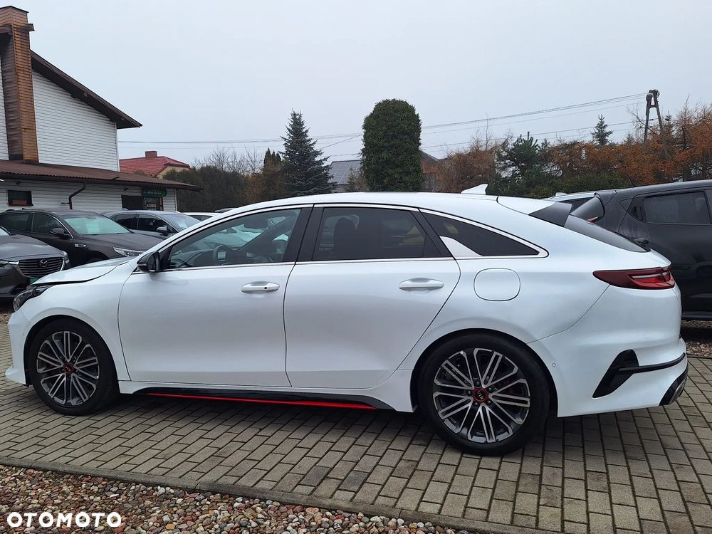 Kia ProCeed 1.6 T-GDI GT DCT - 15