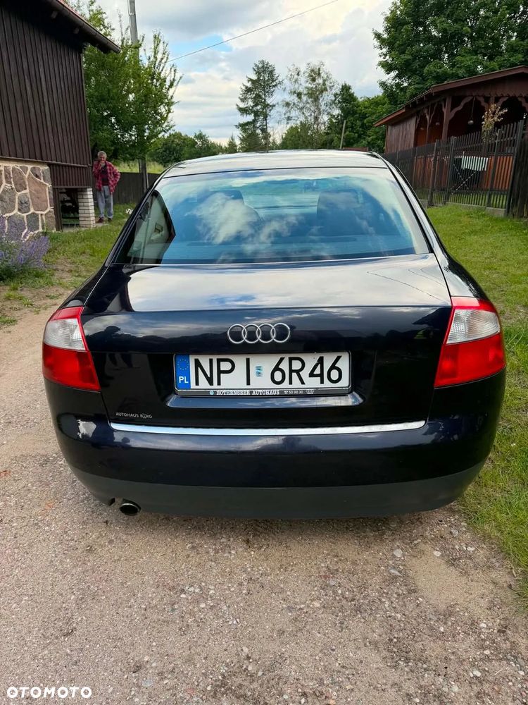 Audi A4 Limousine - 5