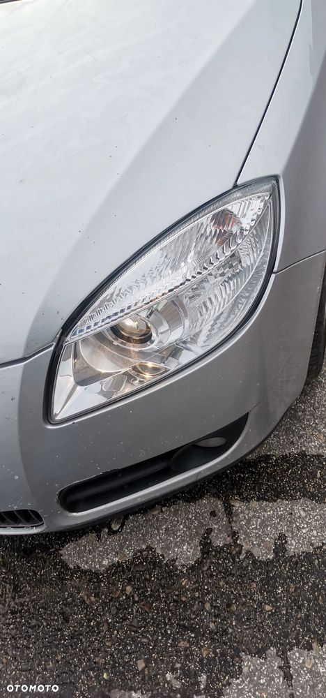 Skoda Fabia 1.9 tdi 2009 rok maska,klapa,blotnik,drzwi,lampa,kola,felgi,silnik - 25
