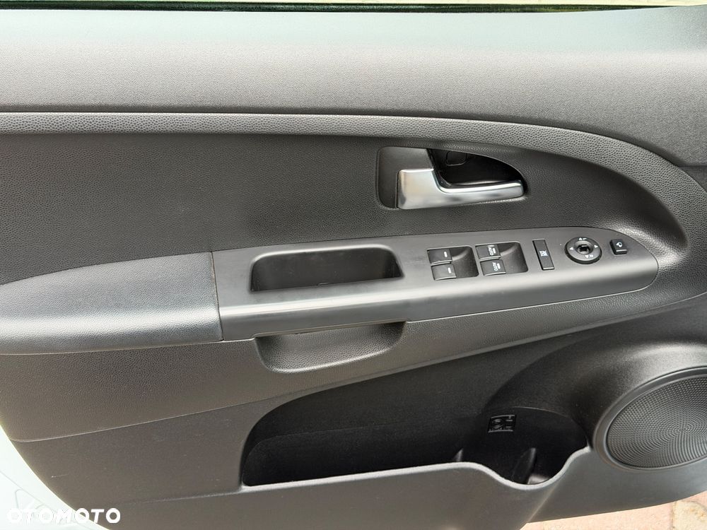 Kia Venga 1.4 CVVT Titanium Collection - 32