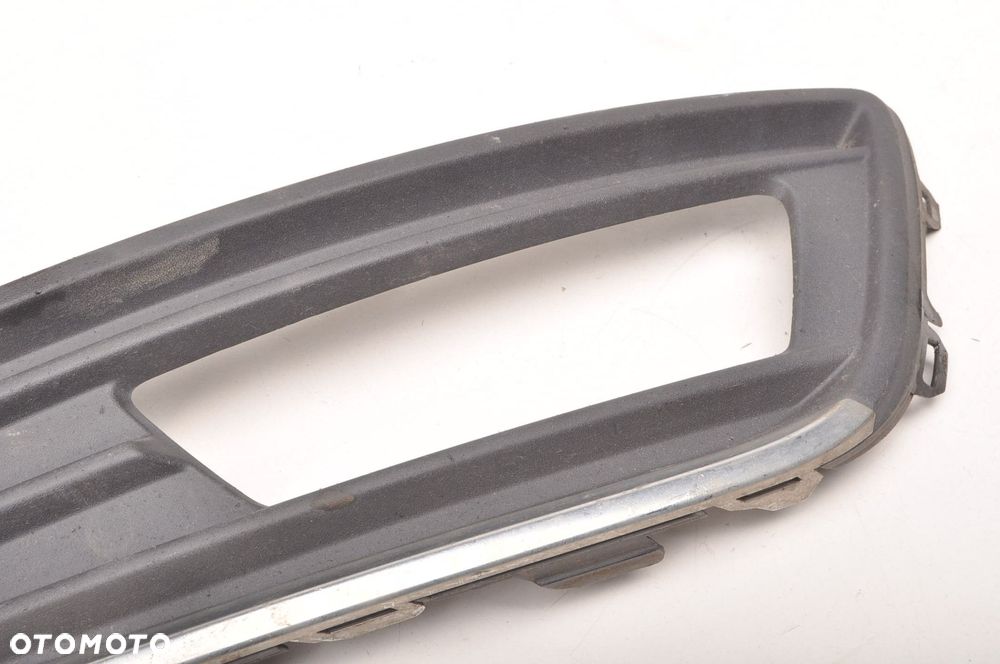 FORD FOCUS MK3 LIFT RAMKA KRATKA HALOGENU LEWA F1EB-15A299-B - 3