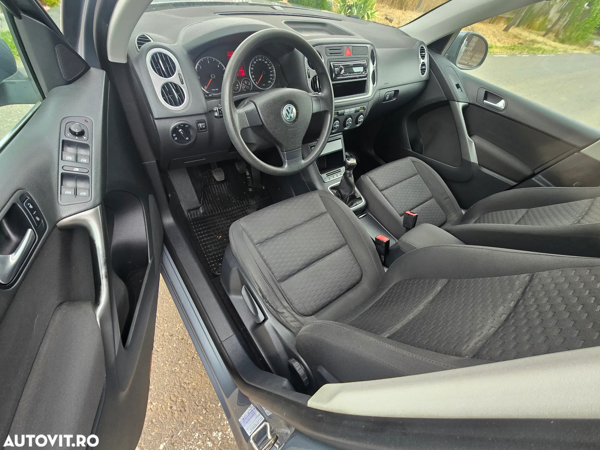 Volkswagen Tiguan 2.0 TDI 4Motion Sport & Style - 6