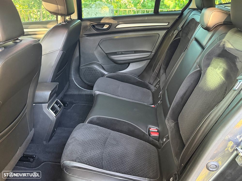 Renault Mégane Sport Tourer 1.5 dCi GT Line - 27