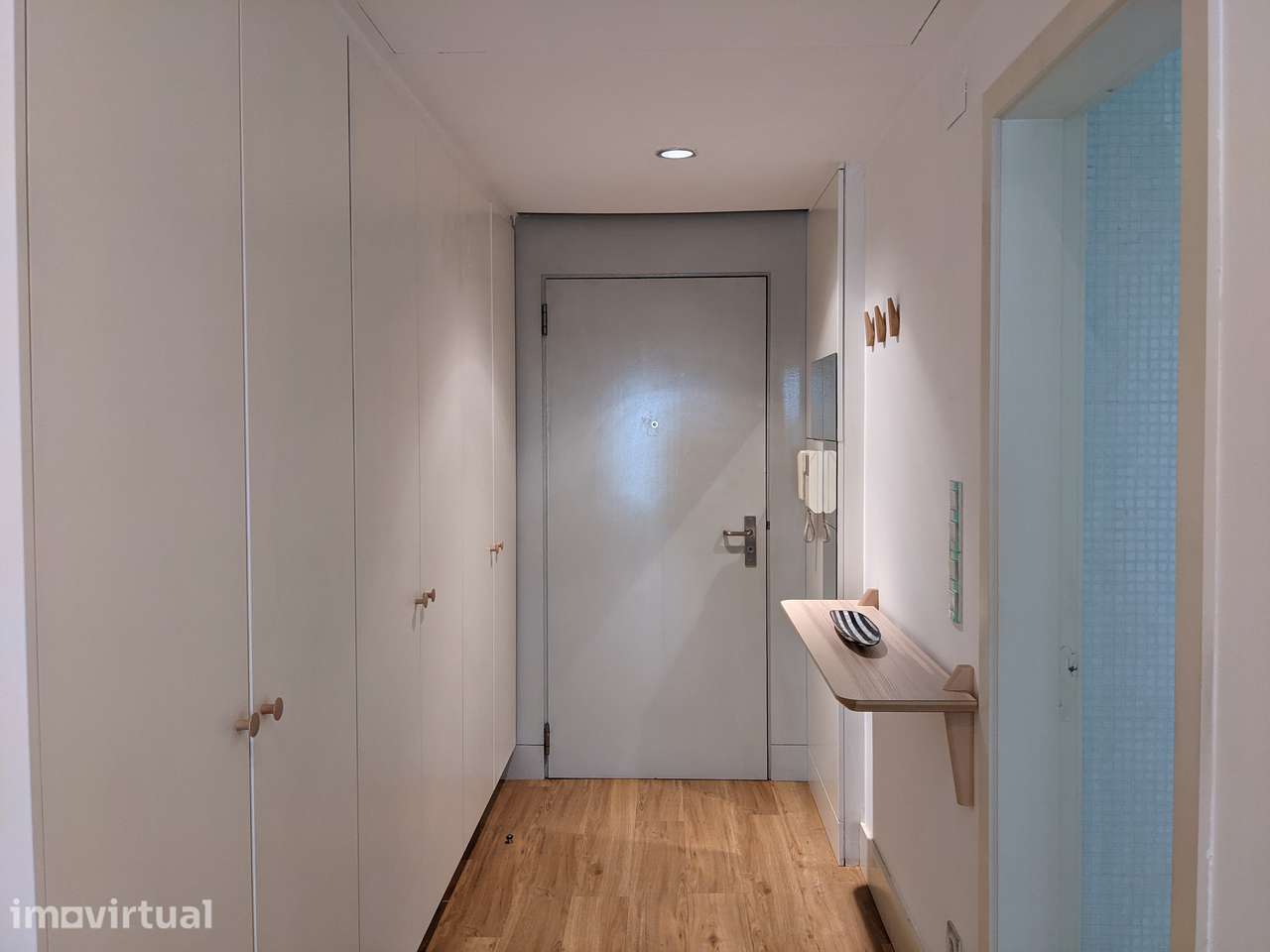 Furnished Modern Studio with Parking and 24h concierge - Grande imagem: 3/13