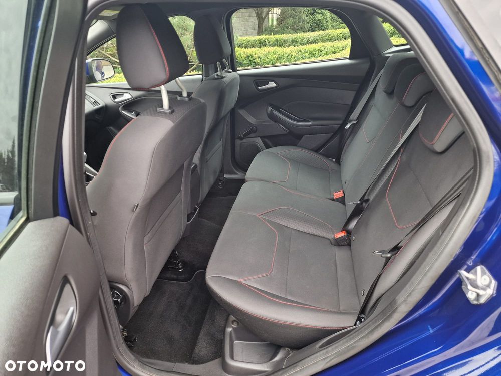 Ford Focus 1.0 EcoBoost Start-Stopp-System ST-LINE STYLE - 19