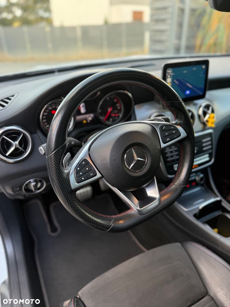 Mercedes-Benz GLA 180 d 7G-DCT AMG Line - 6