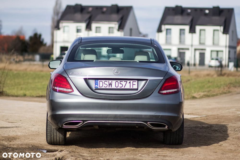 Mercedes-Benz Klasa C 300 9G-TRONIC Exclusive - 7