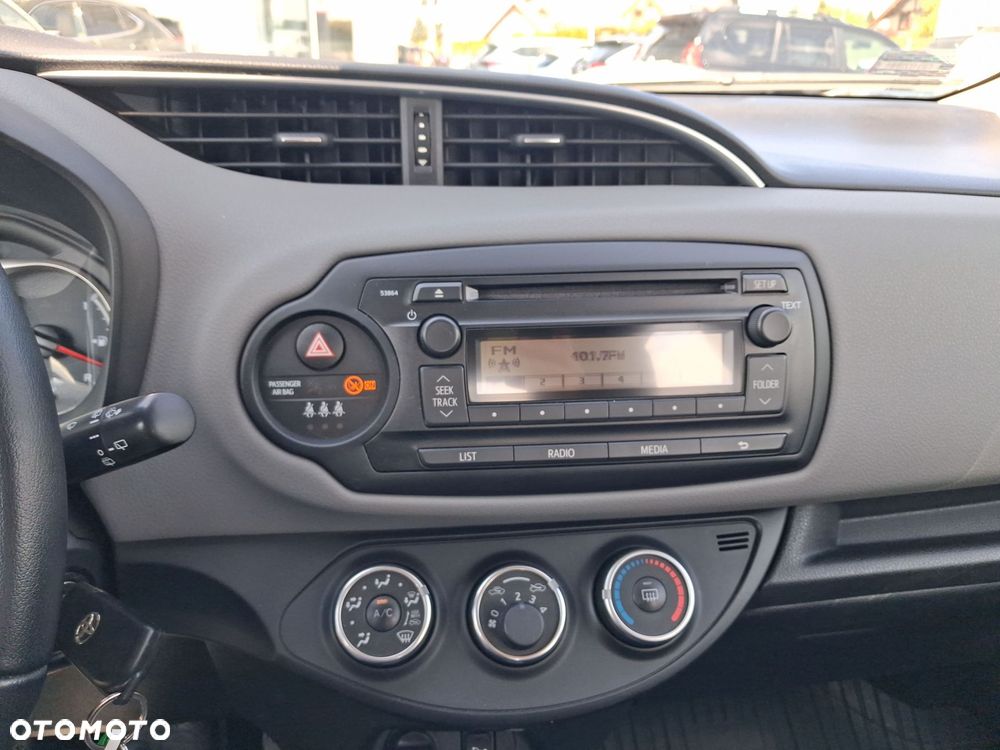 Toyota Yaris - 27