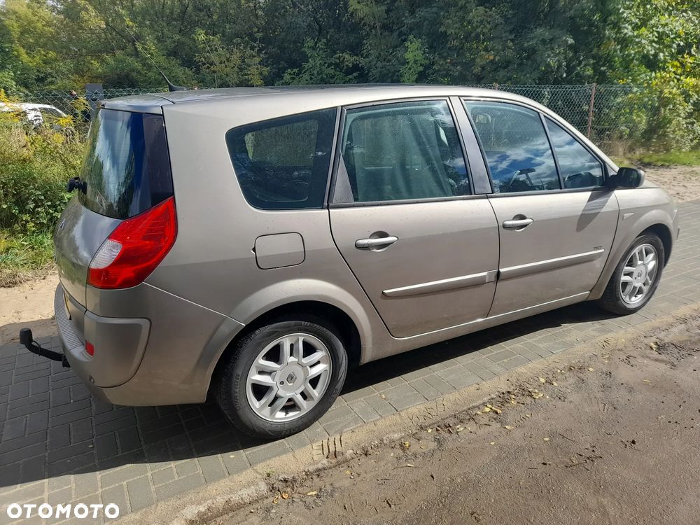 Renault Scenic 2.0 16V Emotion Plus - 7