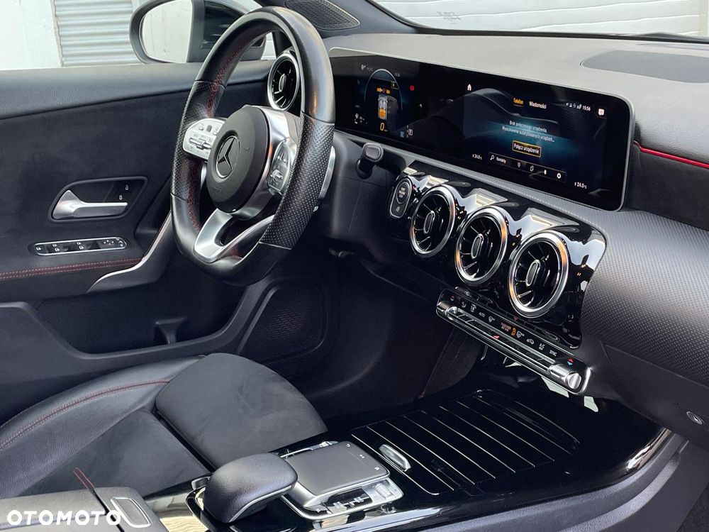 Mercedes-Benz Klasa A 180 d 7G-DCT AMG Line - 31