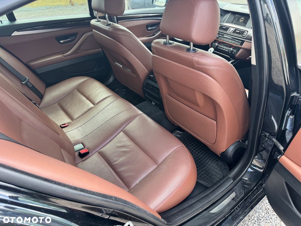 BMW Seria 5 530d xDrive Sport-Aut Modern Line - 13
