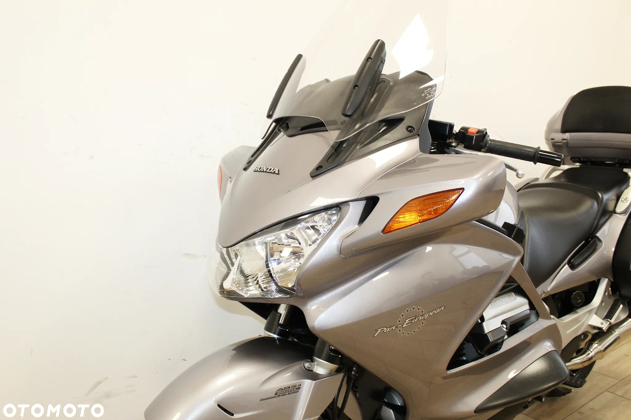 Honda ST - 23