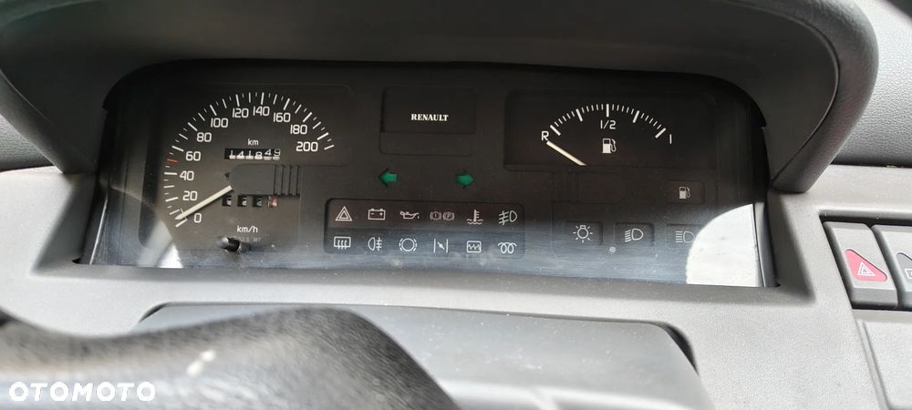 Renault Clio 1.2 RL - 18