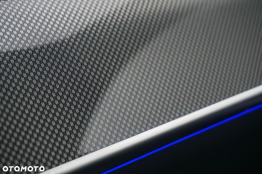 Mercedes-Benz GLC - 16