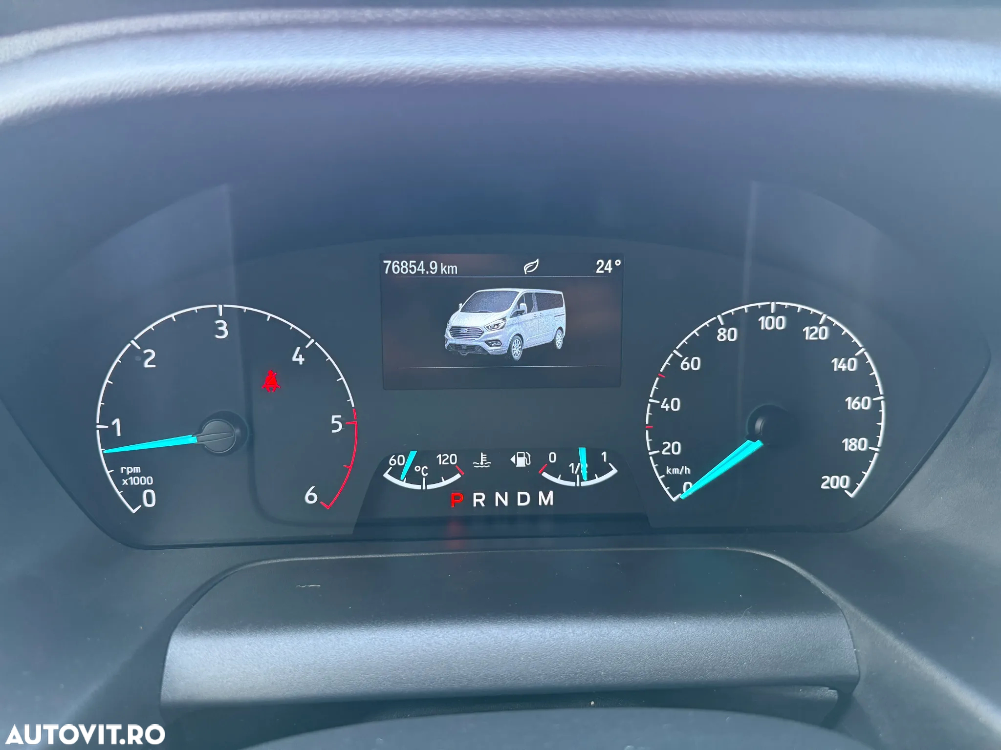 Ford Tourneo Custom Bus 320 2.0 EcoBlue 185 CP L2H1 Titanium Aut. - 27
