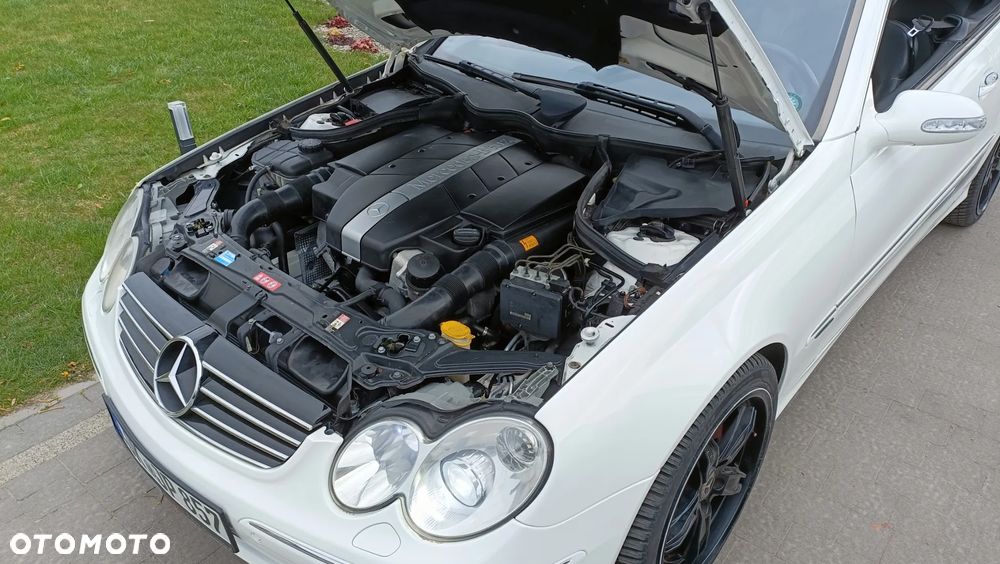 Mercedes-Benz CLK - 33