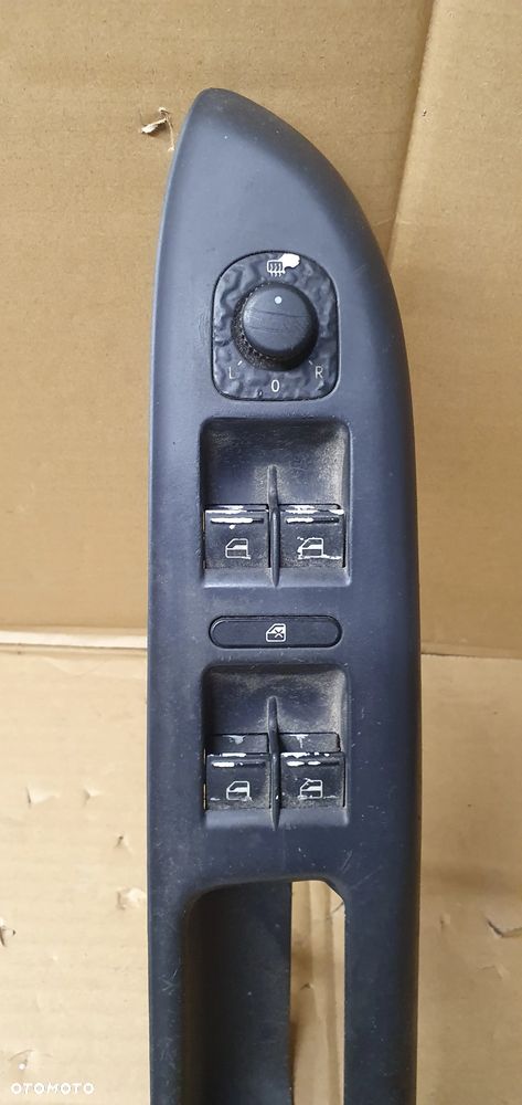 Przełącznik panel szyb lewy przód VW Golf V Plus 5M1867371B - 4