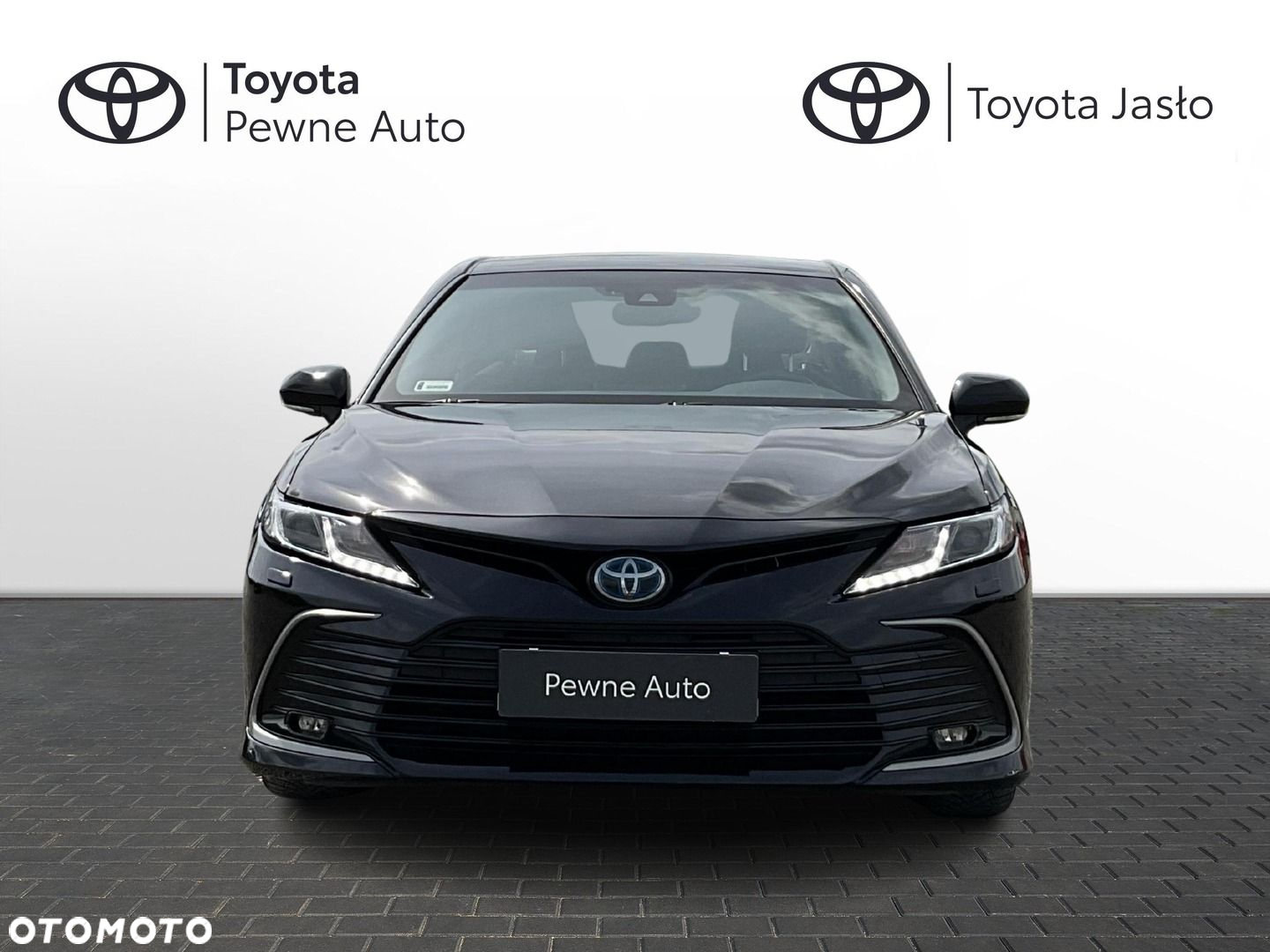Toyota Camry - 2
