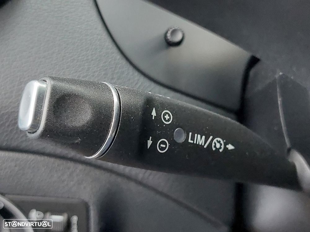 Mercedes-Benz CLA 180 d Shooting Brake - 27