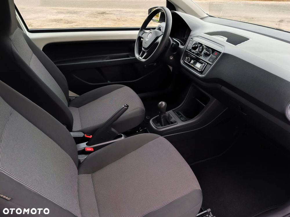 Volkswagen up! club - 28