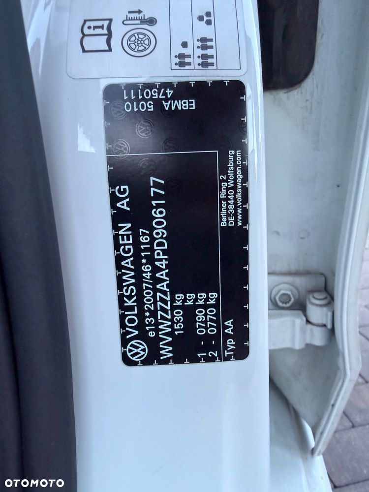 Volkswagen up! e-up - 17