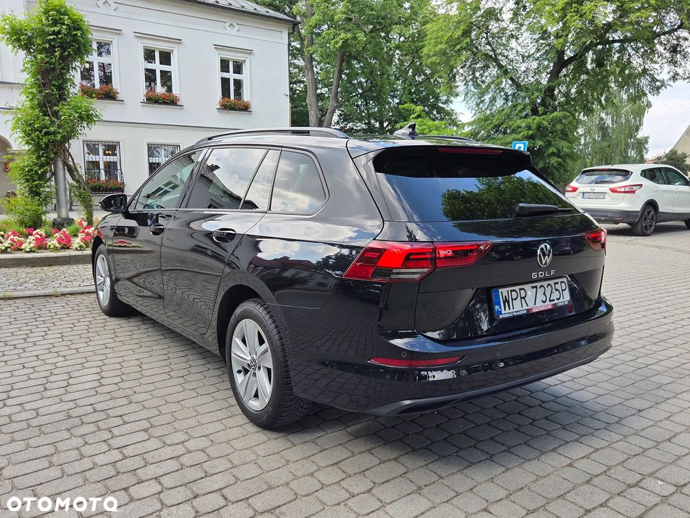 Volkswagen Golf - 10