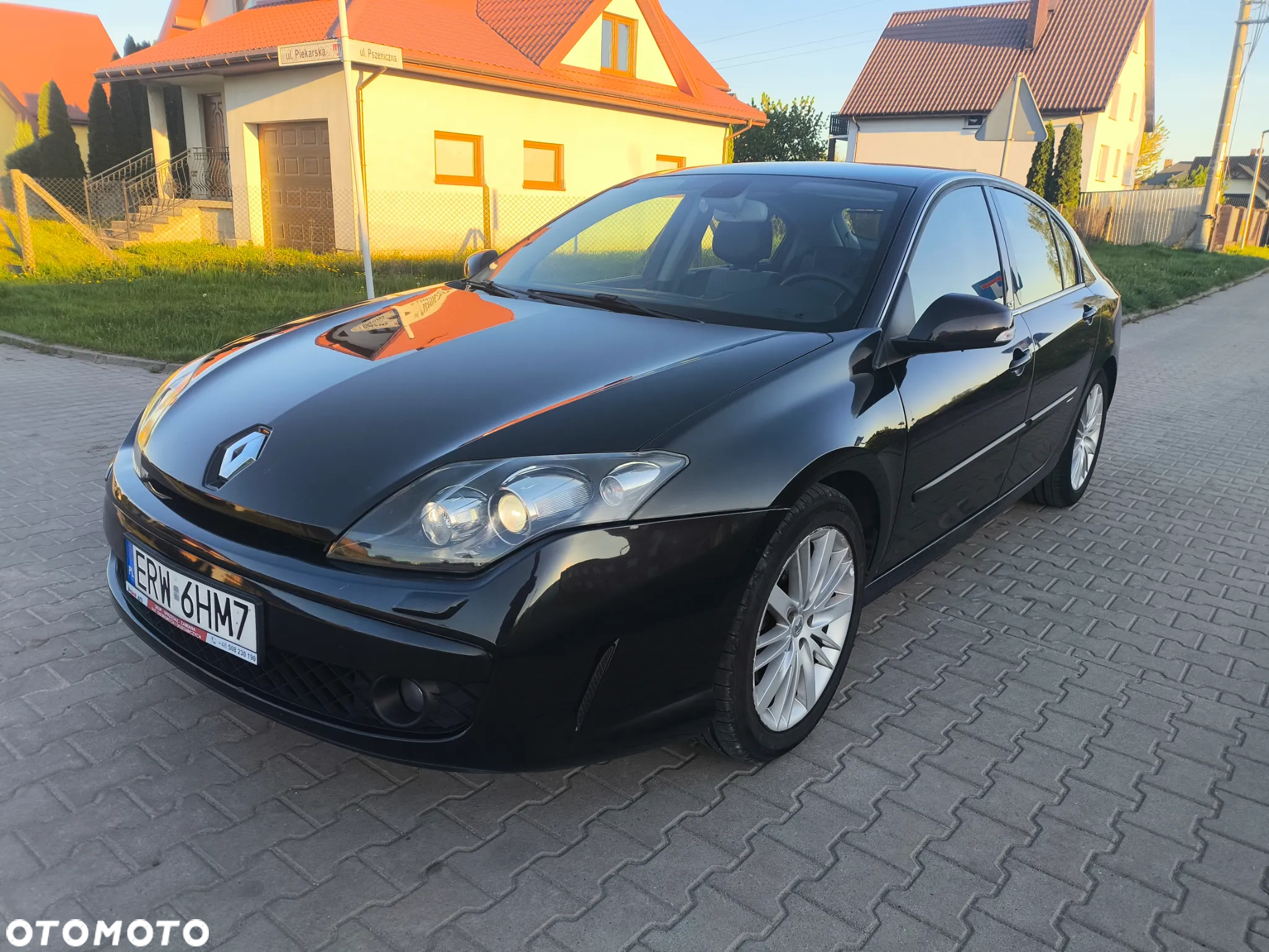 Renault Laguna 2.0 dCi FAP GT - 2