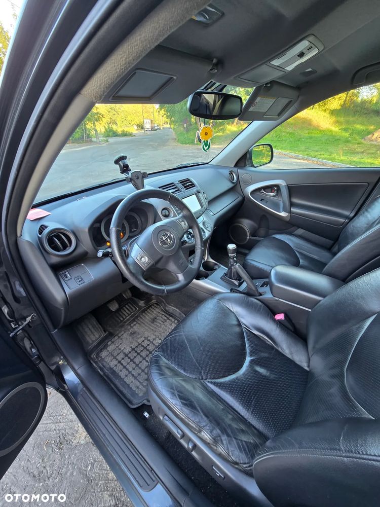 Toyota RAV4 2.2 D-4D X - 19