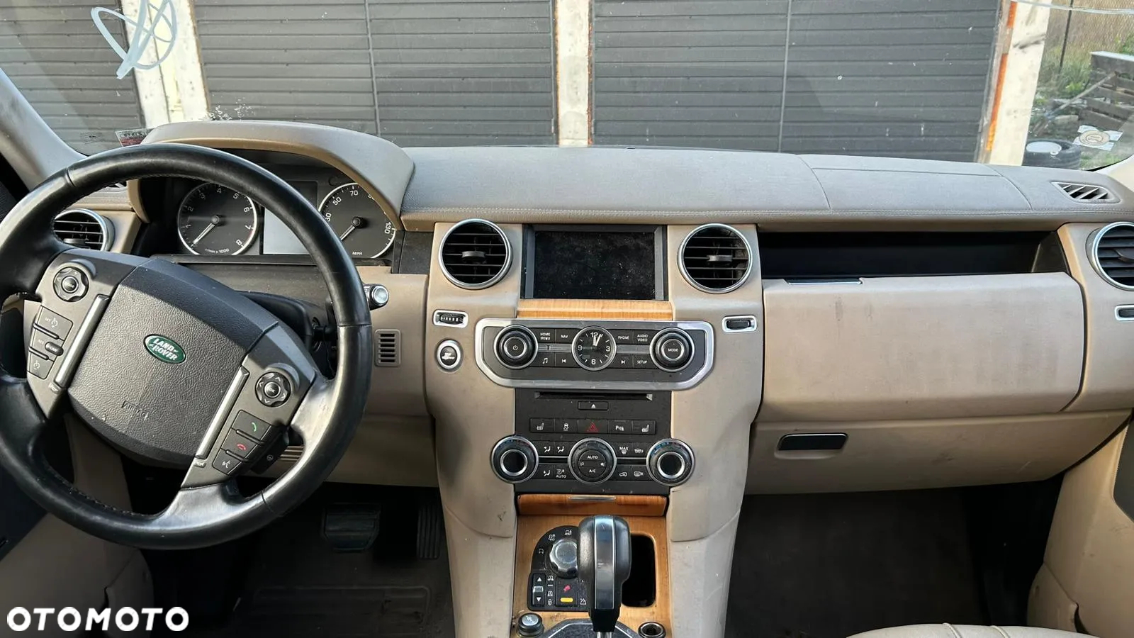 Land Rover Discovery IV 5.0 V8 HSE - 10