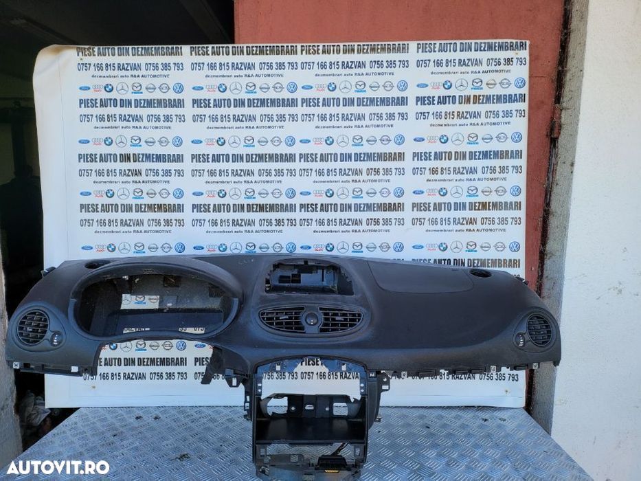 Plansa Bord Cu Airbag Pasager Renault Clio 3 III Volan Stanga Livram Oriunde In Tara - 1