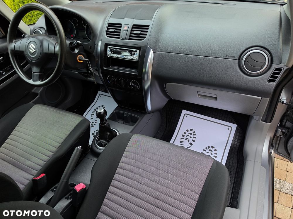 Suzuki SX4 - 23