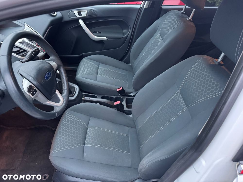 Ford Fiesta 1.25 Champions Edition - 4