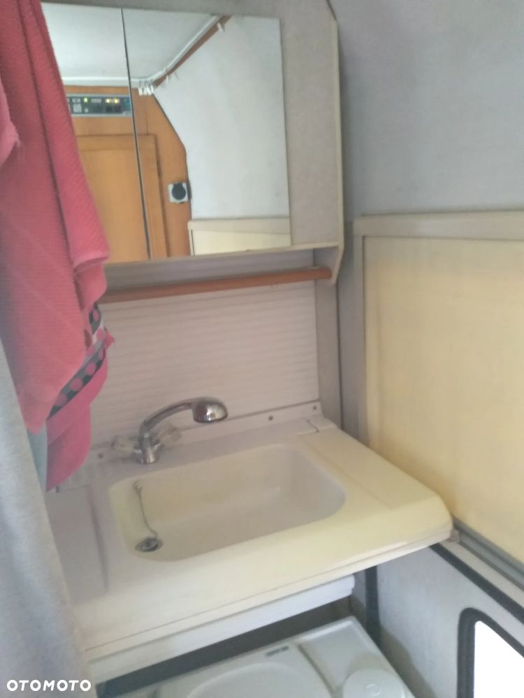 Ford Transit - 12