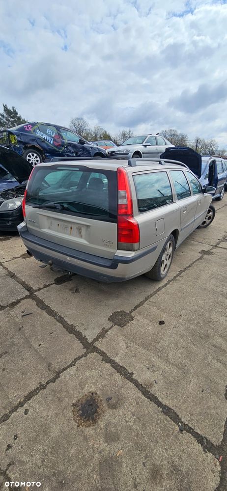 Volvo v70 2.4 147kw - 1