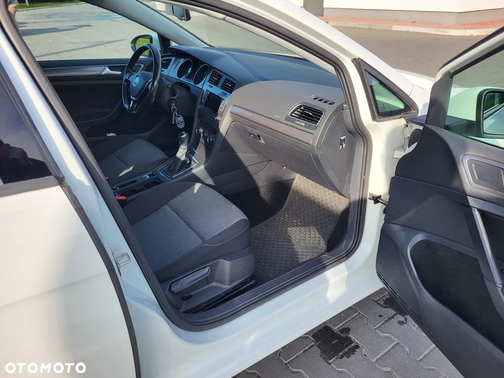 Volkswagen Golf Variant 1.2 TSI BMT Trendline - 26