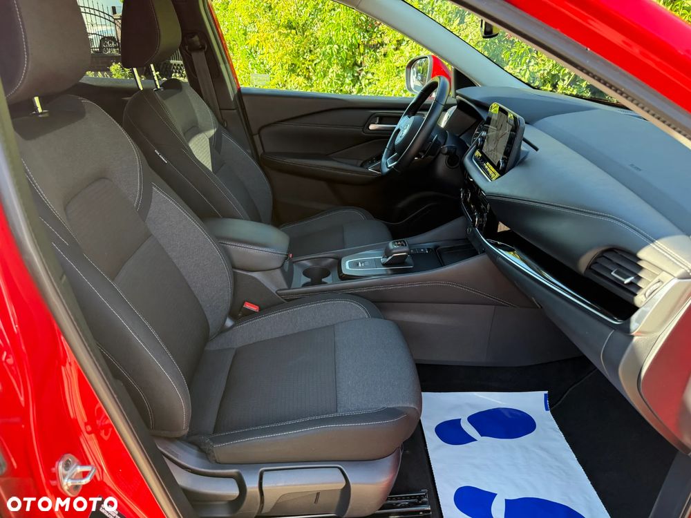 Nissan Qashqai 1.3 DIG-T N-Connecta DCT - 12