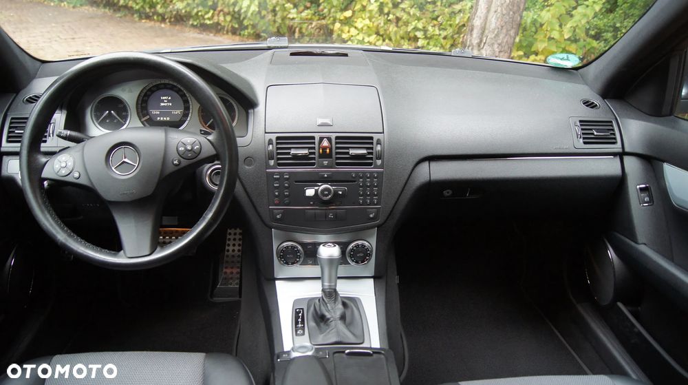 Mercedes-Benz Klasa C 220 T CDI DPF Automatik Avantgarde - 13