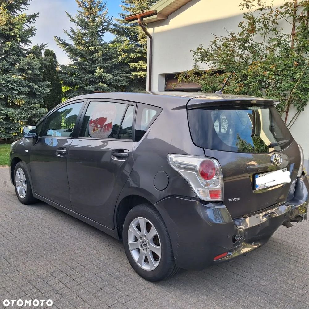 Toyota Verso 2.0 D-4D 2010 7os - 3