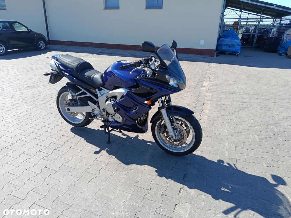 Yamaha FZ6 - 1