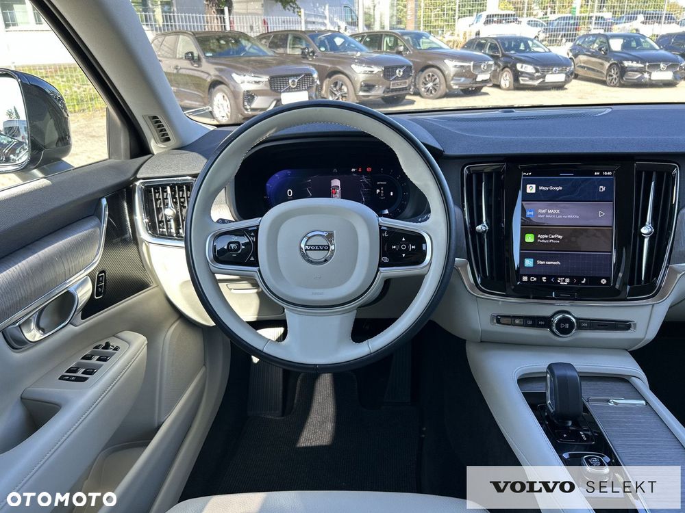 Volvo V90 Cross Country - 33