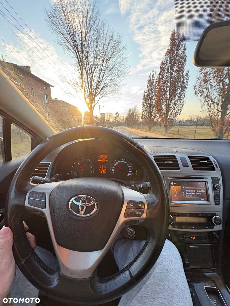 Toyota Avensis - 6