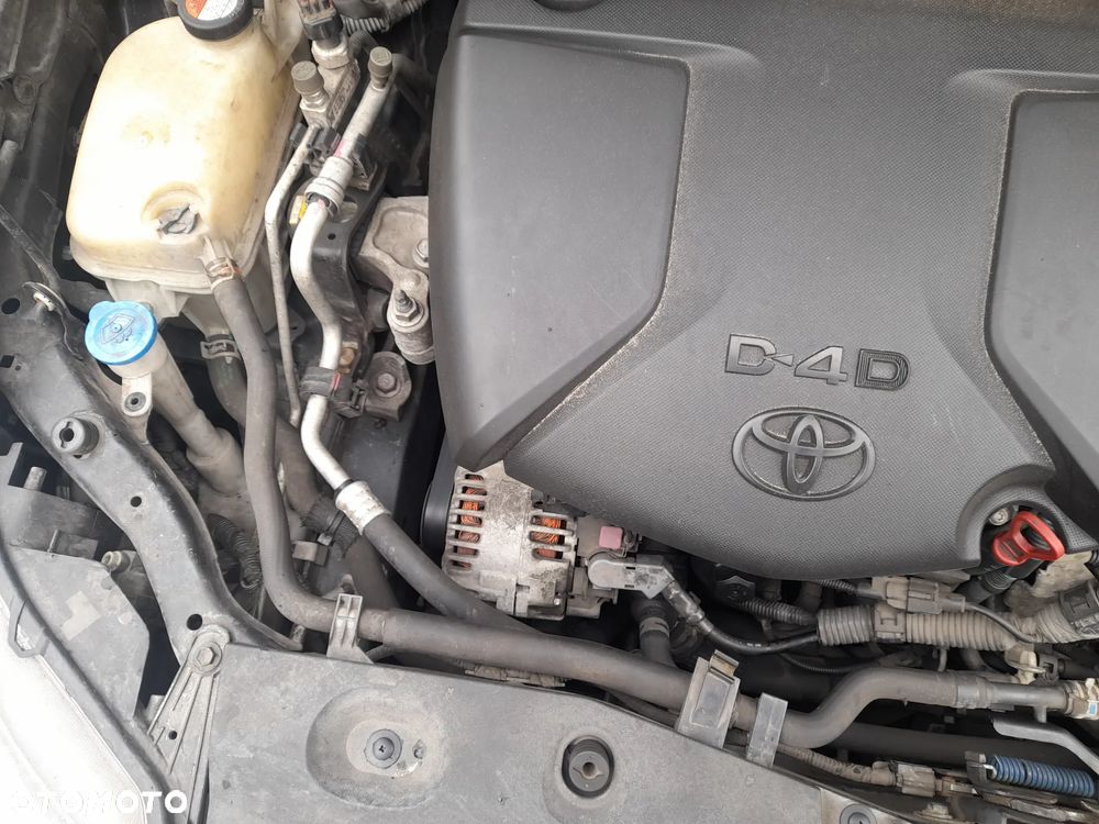 Toyota Avensis 2.0 D-4D Prestige - 16