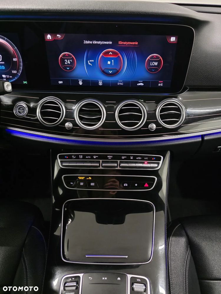 Mercedes-Benz Klasa E 300 de 9G-TRONIC AMG Line - 13